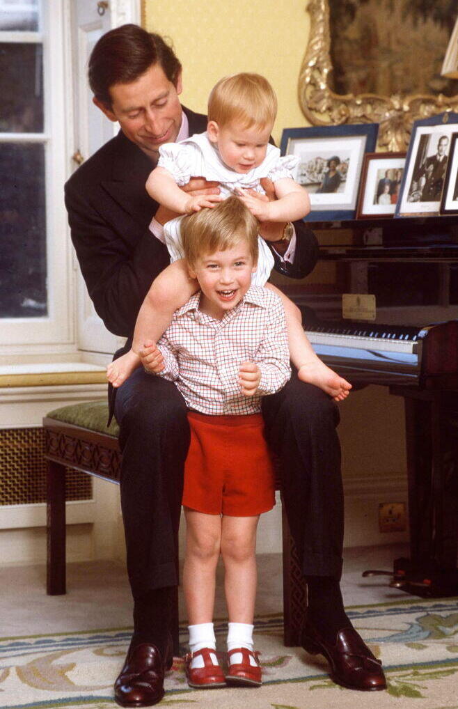 נהג להשתובב עם ילדיו (צילום: Tim Graham Photo Library via Getty Images) הנסיך צ'רלס הנסיכה דיאנה