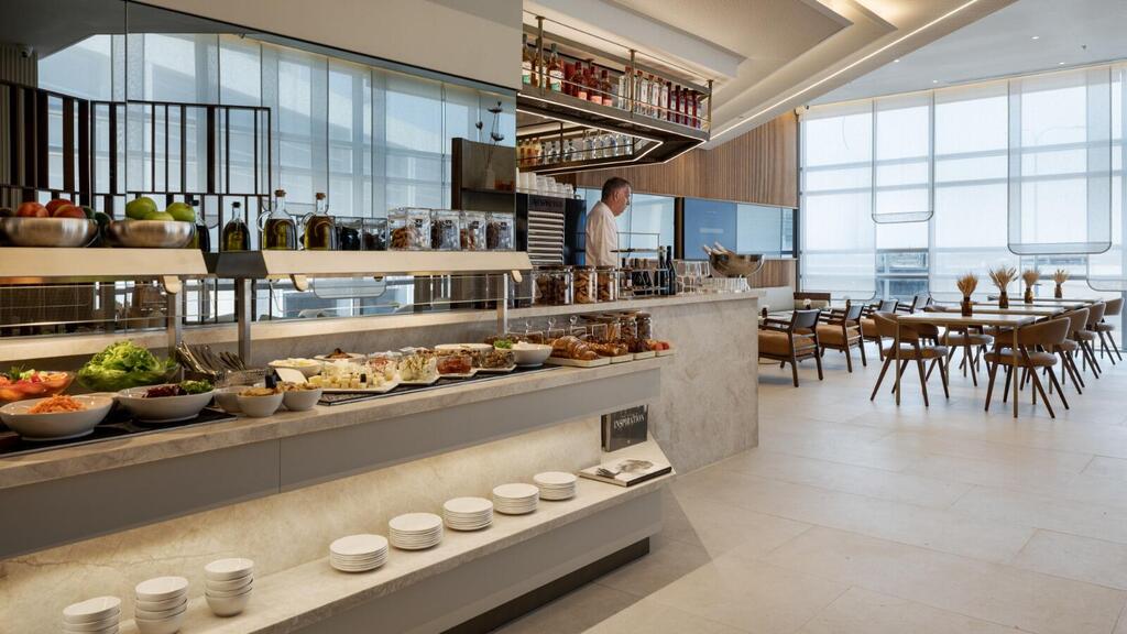 The buffet is open (Photo: Alon Barhoum) טרקלין ה-VIP החדש של Jetex ולים בנתב"ג
