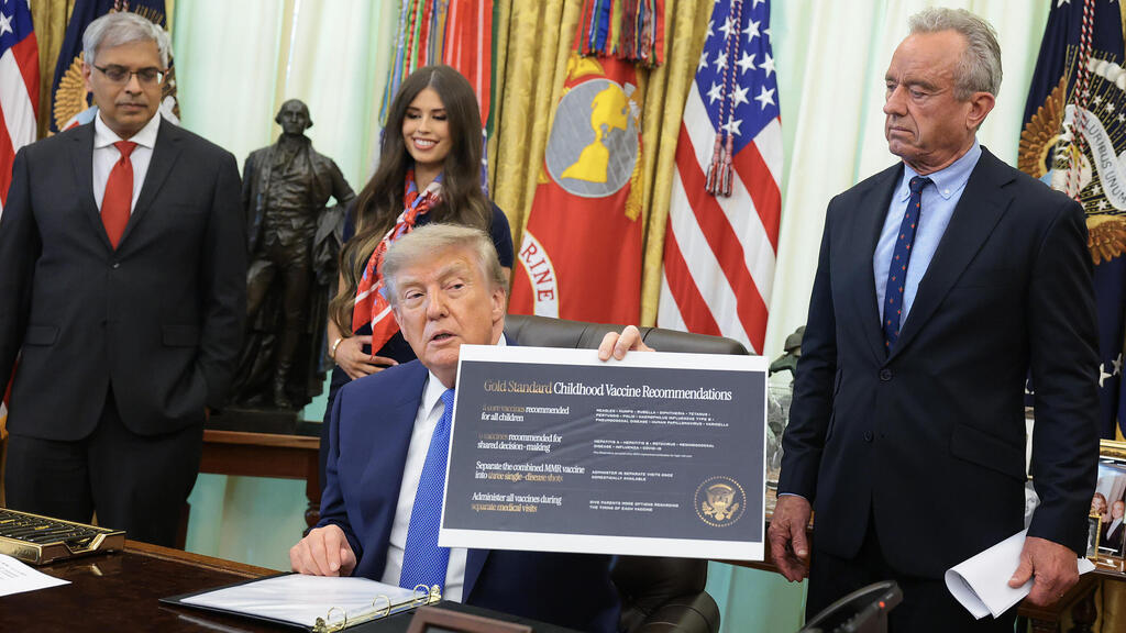 President Trump launched the initiative without new scientific evidence to justify it (Photo: Anna Moneymaker/Getty Images) טראמפ עם הצו