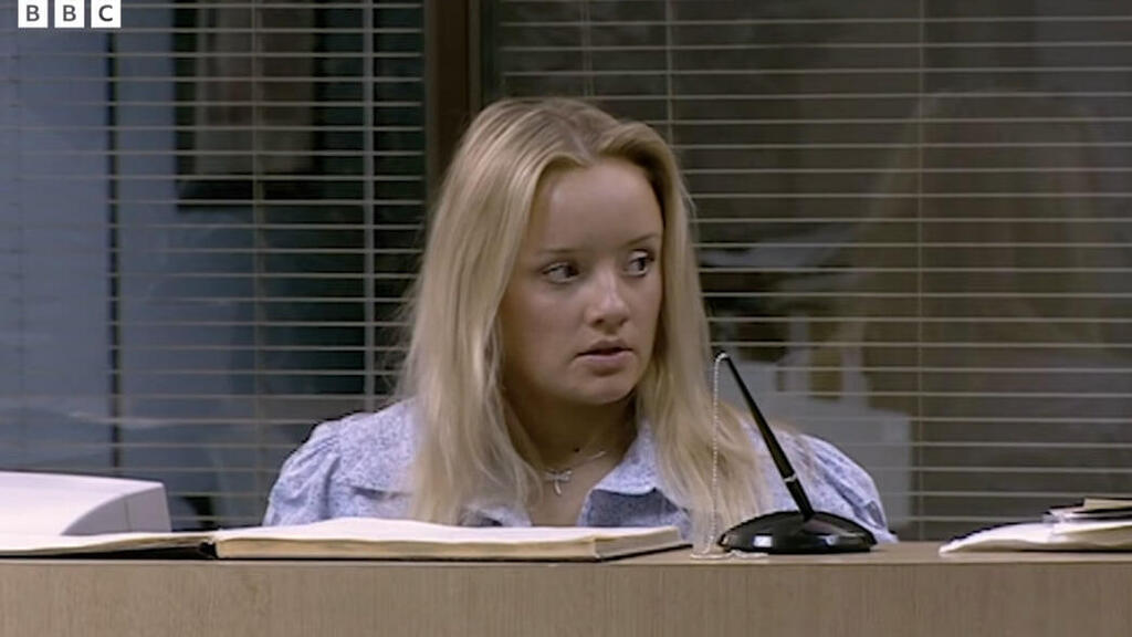 Lucy Davis in The Office (Photo: BBC) לוסי דייוויס, מתוך "המשרד"