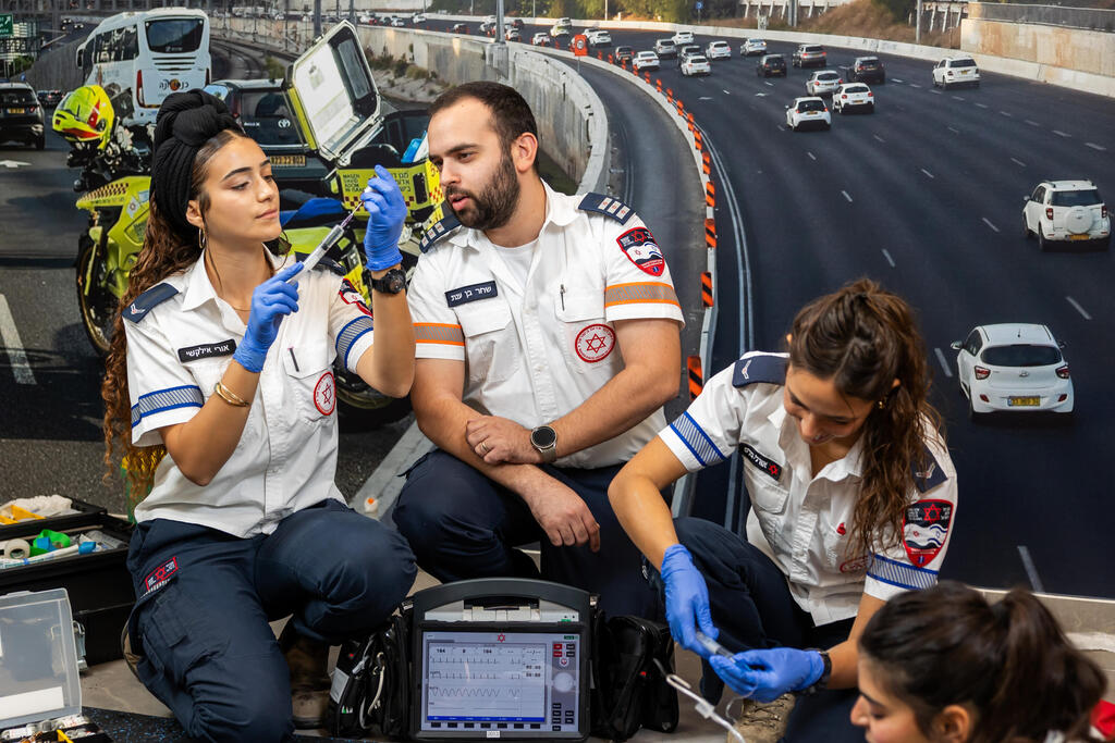 Paramedic training exercises at Magen David Adom’s training school in Ramla (Photo: Eliran Avital) Paramedic training exercises at Magen David Adom’s training school in Ramla