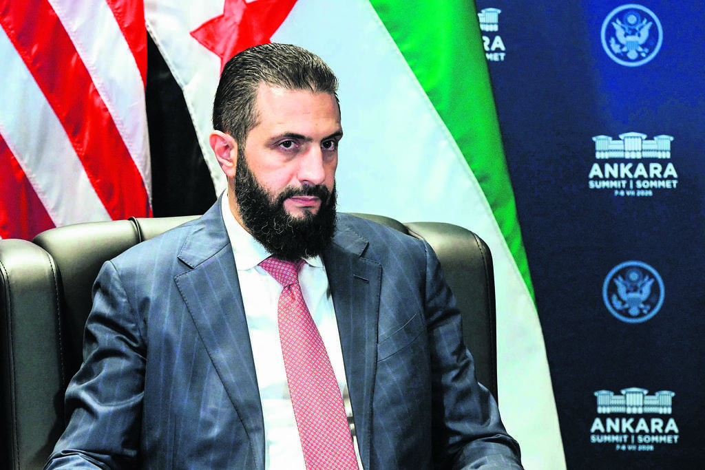 Al-Sharaa. The week’s “quiz” can also be used to justify why Israel failed to advance normalization with Saudi Arabia (the alleged 'advising' country) and why it must not withdraw from captured territory, particularly in Syria (Photo: Saul Loeb/AFP) אחמד א־שרע (אבו מוחמד אל־ג'ולאני)
