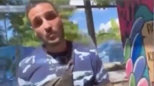 מנהל הגן חיות מגרש את הישראלים