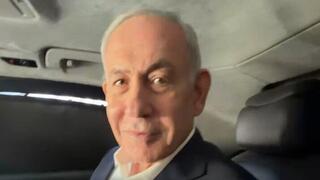 רה"מ נתניהו בלימוזינה
