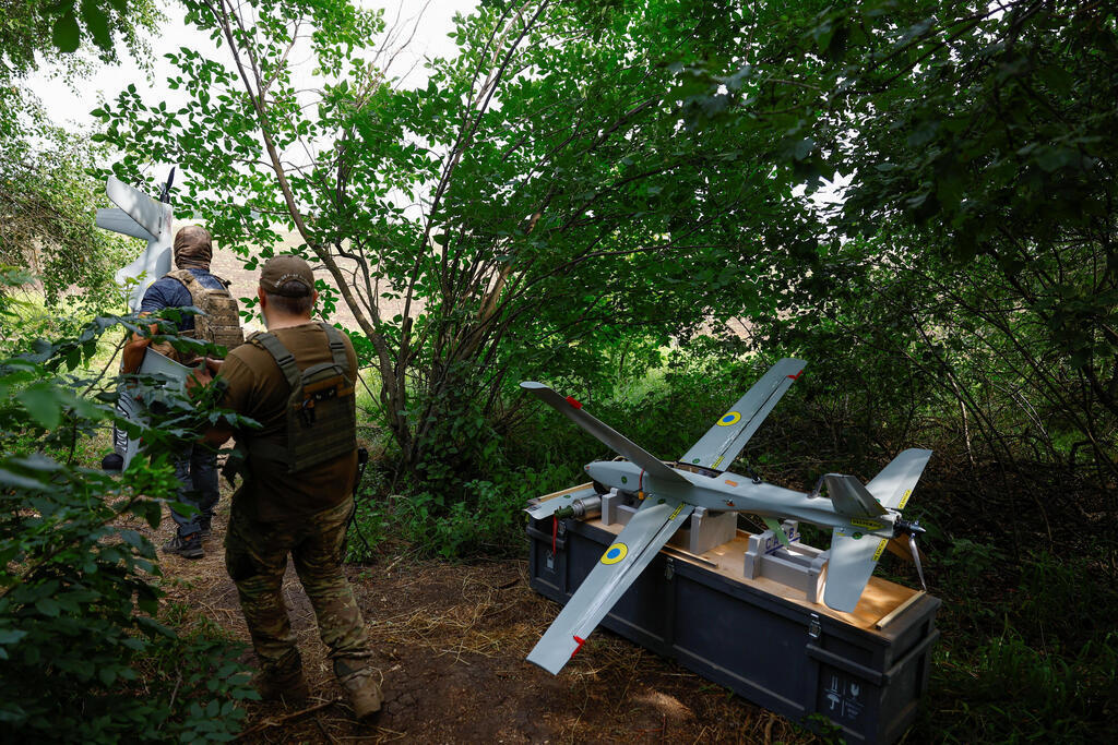 Drone operators in southern Ukraine. Such strikes have cut Russia’s oil and fuel production capacity by 35% (Photo: Valentyn Ogirenko/Reuters) Drone operators in southern Ukraine. Such strikes have cut Russia’s oil and fuel production capacity by 35%