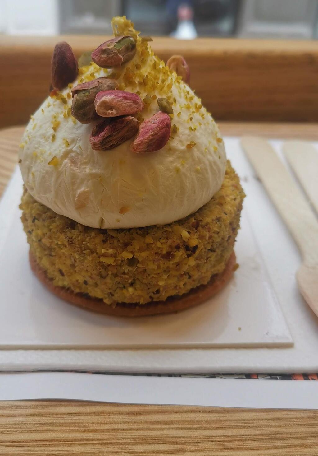 Desserts from the new generation of Parisian pâtisserie at Yann Couvreur (Photo: Nitzan Kahana) Yann Couvreur