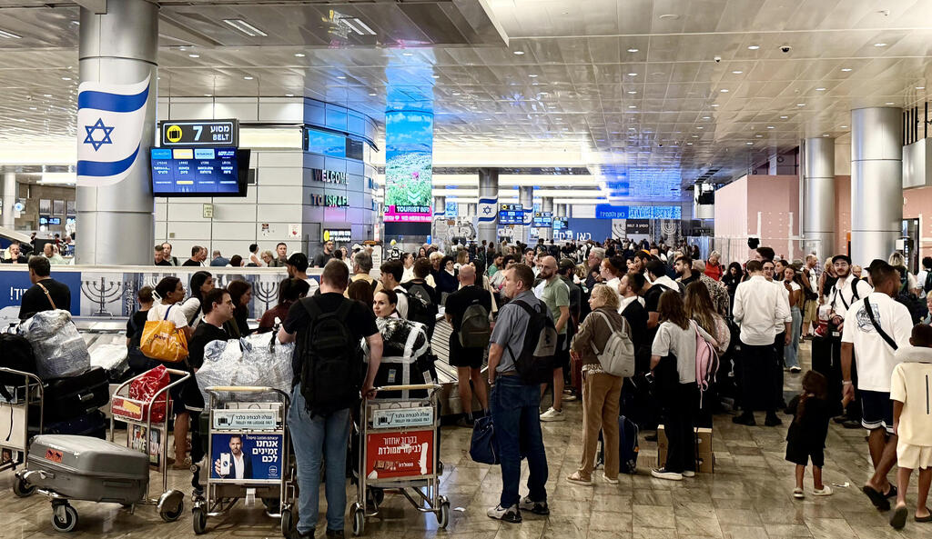 Heavy traffic at Ben Gurion Airport Heavy traffic at Ben Gurion Airport