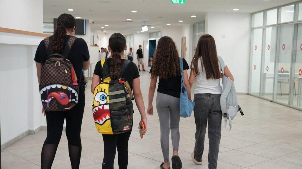 Parents’ jobs predict children’s grades better than education, Israeli study finds (Photo: Tomer Shunam Halevi) Parents’ jobs predict children’s grades better than education, Israeli study finds