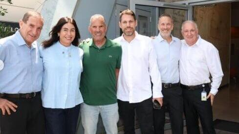 השרה רגב עם פנחס עידן, אתמול