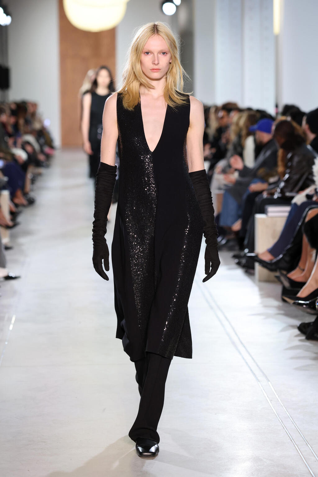 At Michael Kors' fall-winter 2025-26 show (Photo: JP Yim/Getty Images for Michael Kors) אלכס קונסאני בתצוגת סתיו-חורף 2025-26 של מייקל קורס