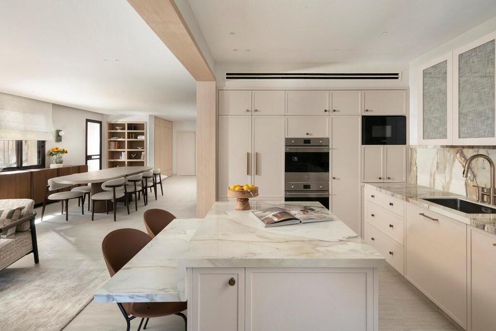 Design by Shana W. interiors (Photo: Elad Gonen) Design by Shana W. interiors