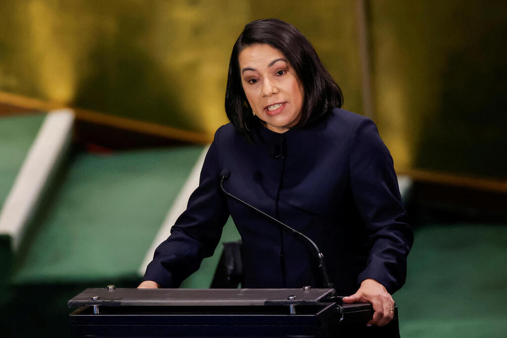 Carolyn Rodrigues-Birkett of Guyana (Photo: REUTERS/Eduardo Munoz) קרולין רודריגס בירקט נציגת גיאנה מועמדת למזכ"ל האו"ם