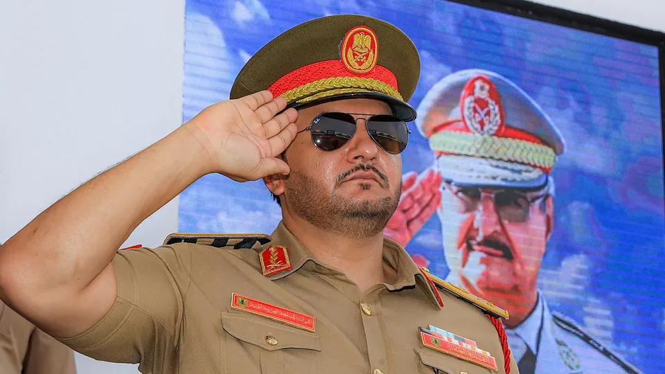 Saddam Haftar, the general’s son who controls the brutal TBZ militia (Photo: Media office of Khalifa Haftar / AFP) סדאם חפתר בנו של שליט מזרח לוב חליפה חפתר