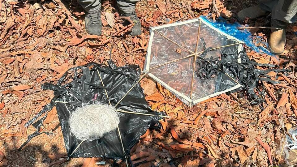 Initial findings: Children launched the kites on Hamas orders (Photo: Social media) עפיפון בעירה שלפי החשד הגיע מרצועת עזה נמצא בגזרת קיבוץ נחל עוז