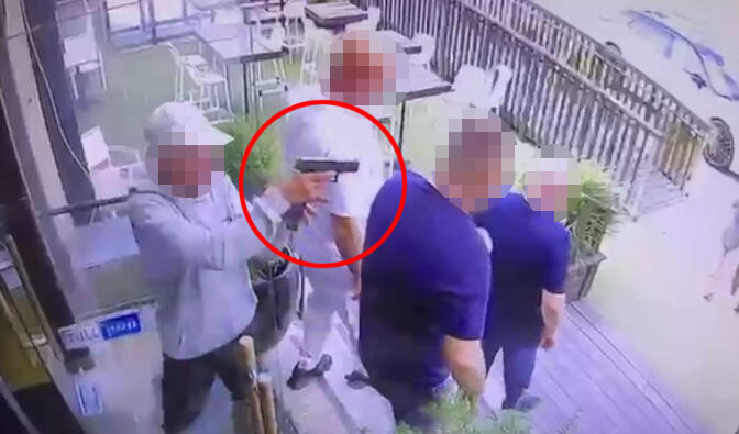 Security camera footage shows the fatal shooting of reputed crime boss Yanis Yushvaev at a gas station near Caesarea תיעוד הירי בקיסריה