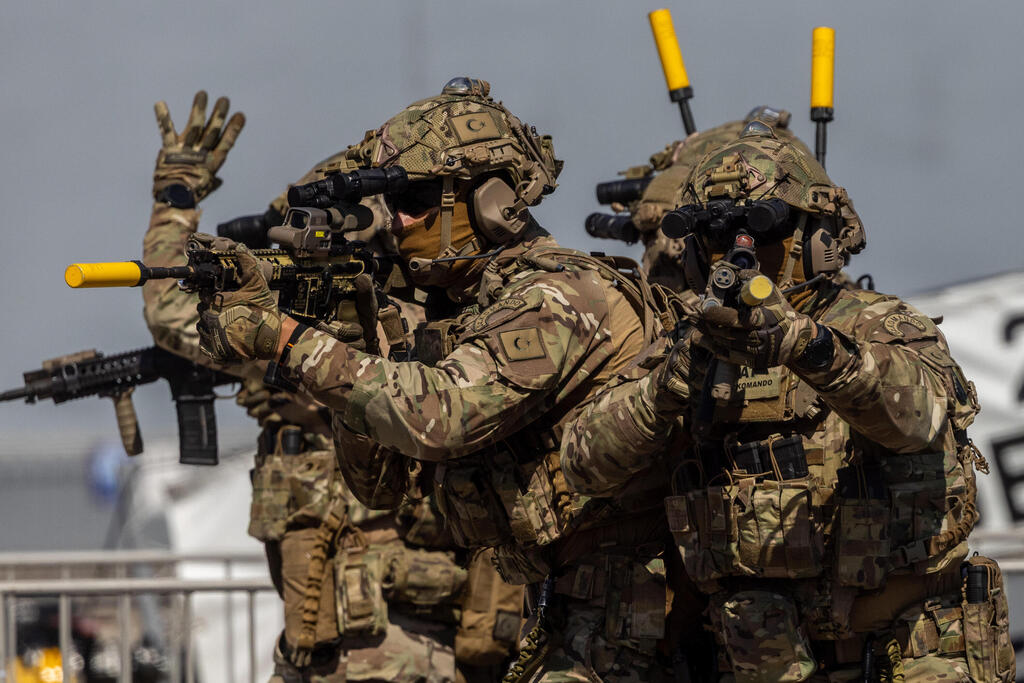 Turkish soldiers during a military exercise (Photo: Burak Kara/Getty Images) Turkish soldiers during a military exercise