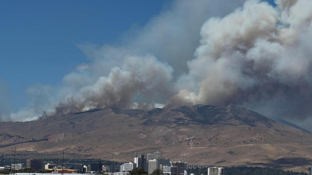 שריפה באזור רנו נבאדה ארה"ב