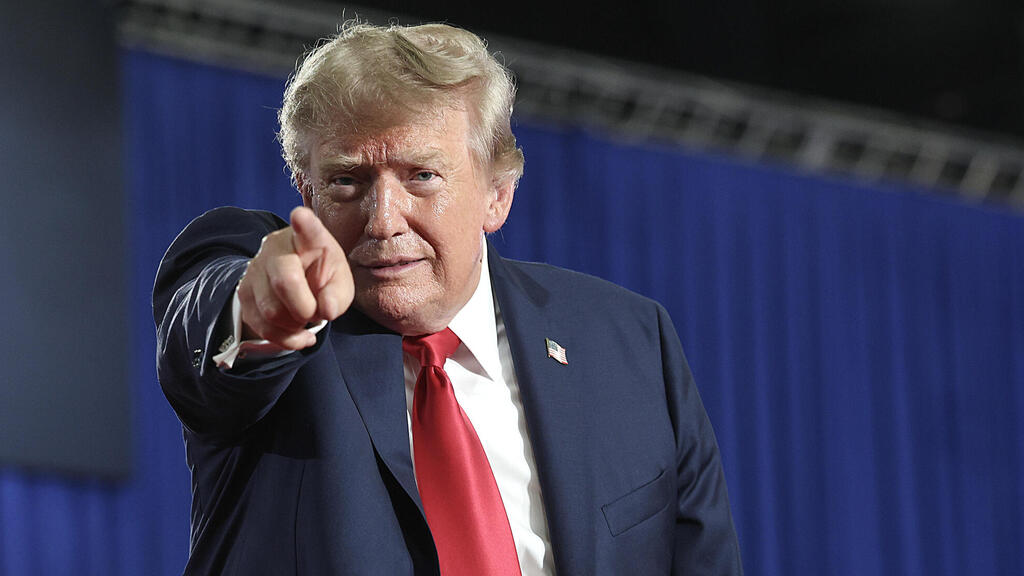 Can Trump’s economic siege force Iran to change course? (Photo: Win McNamee/Getty Images) נשיא ארצות הברית דונלד טראמפ