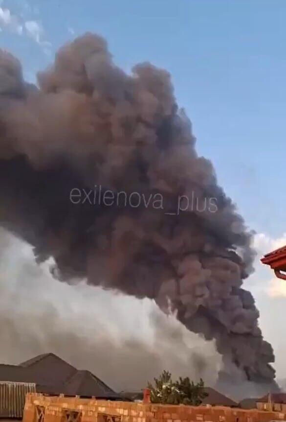 Smoke rises from an Ozon warehouse in Adygea after it was hit by a Ukrainian drone רוסיה מתקפה של כטב"ם מ אוקראינה על מחסן של חברת אוזון ב אדיגיה