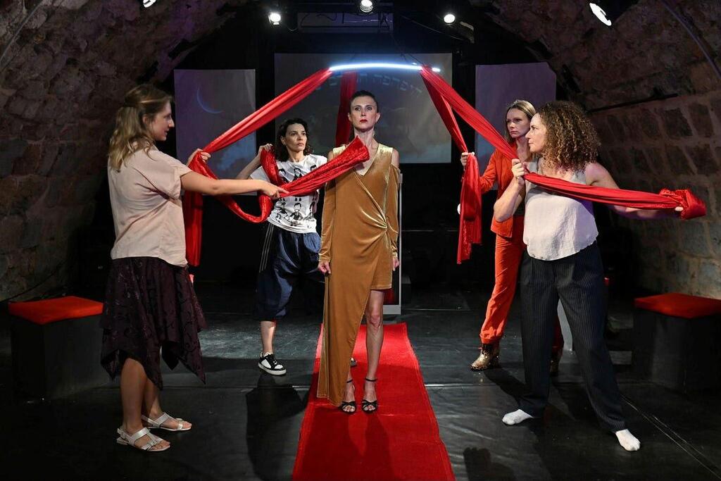 Actresses perform in 'My Sleeping Handsome,' the Israeli adaptation of a Russian play depicting women drawn into relationships with ISIS recruiters. Four of the production’s six actresses are Jewish women who fled Russia or Ukraine for Israel 