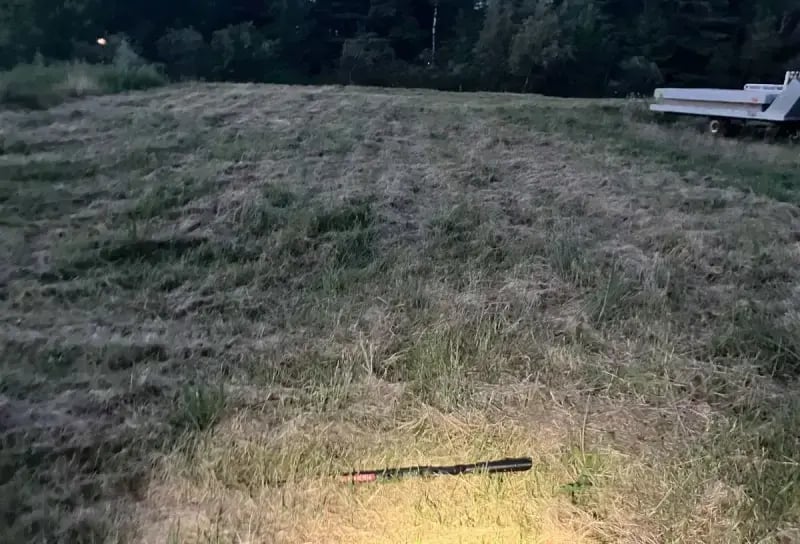 The rifle used by the shooter (Photo: Kennebec County Sheriff's Office) רובה שבו השתמש היורה