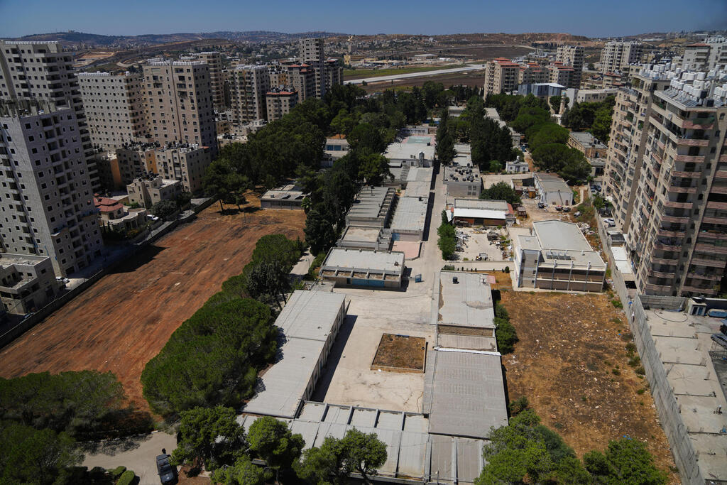 UNRWA center near Qalandiya (Photo: AP Photo/Mahmoud Illean) מרכז אונר"א באזור קלנדיה