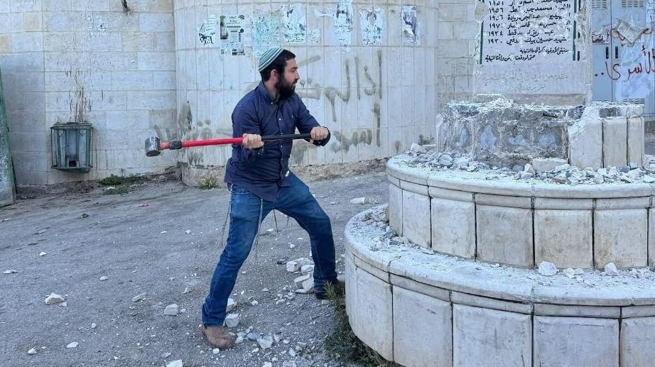 סוכות ניפץ אנדרטה בכפר פלסטיני, צה"ל: "הוא ניצל את הכוח, שיקר ופעל באופן מניפולטיבי"