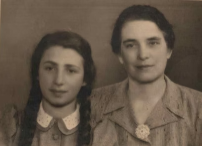 Gross mama and I. Our very special photo taken together before I left for England, April 1939 (Photo: Gabriele Keenaghan/ AJR) Gabriele Keenaghan
