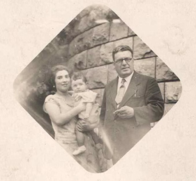 At 10 months old with Mutti and Papa in Berlin, August 1927 (Photo: Gabriele Keenaghan/ AJR) Gabriele Keenaghan