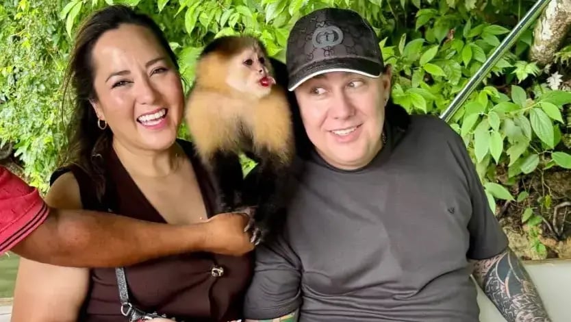 Pamela Guillen with her fiancé before the accident (Photo: Pamela Guillen) פמלה גיין עברה ניתוח והייתה בתרדמת בעקבות רכבת הרים מסוג X2 בקליפורניה. בתמונה: עם הארוס שלה לפני התאונה
