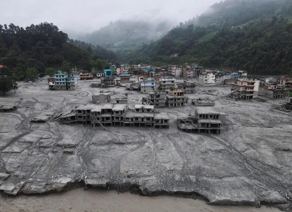 Nepal (Photo: REUTERS/Francis Mascarenhas) הנזקים בנפאל