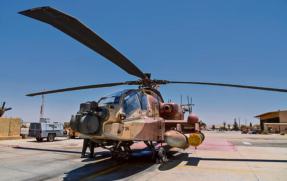 An Apache attack helicopter (Photo: Herzl Yosef) יגיעו חדשים? מסוק אפאצ'י
