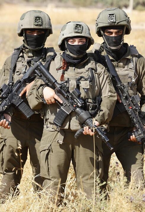 הלוחמים המוסלמים סמל ה', סמל ר' וסמל מ'