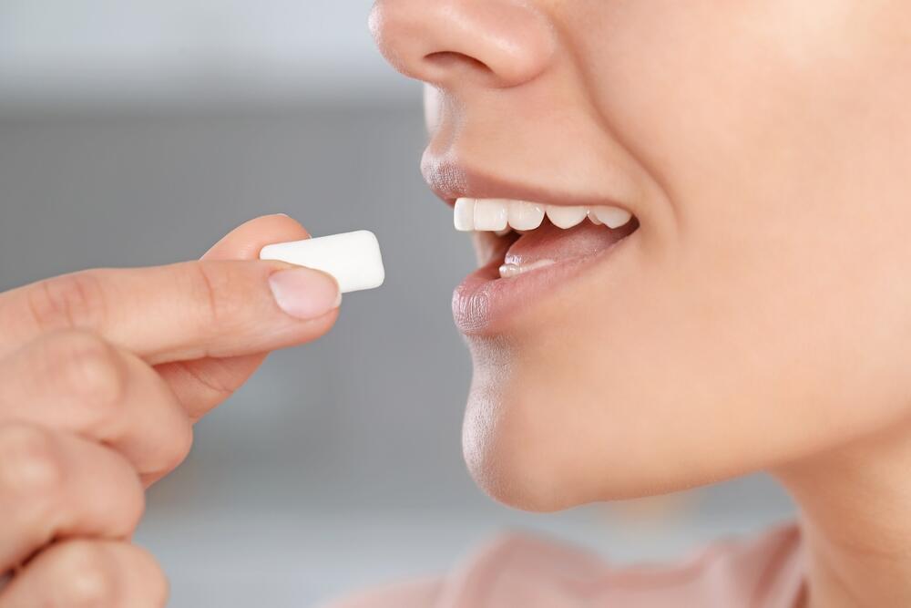 A common sweetener found in sugar-free chewing gum, toothpaste, jams, yogurts and ice cream has been linked in a new study to an increased risk of heart attack (Photo: Shutterstock) קסיליטול, ממתיק, סוכר, מסטיק
