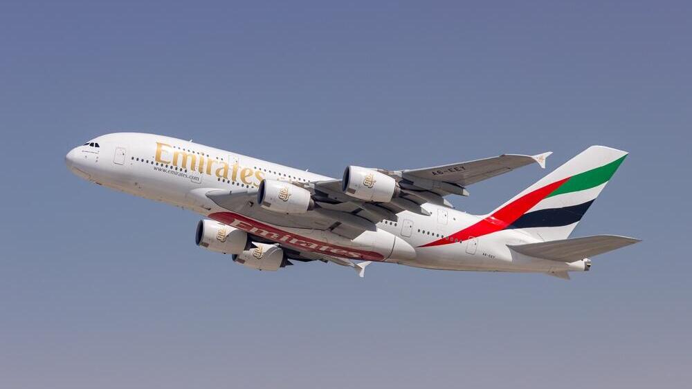 An Emirates Airbus A380-800 (Photo: Markus Mainka / Shutterstock) מטוס איירבוס A380-800 של אמירייטס