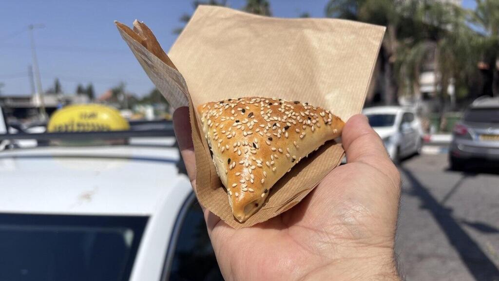 סמוסה בקר ממאפיית אשר