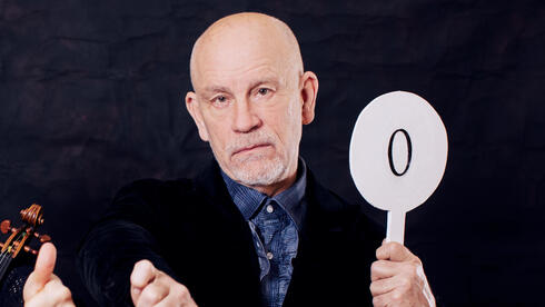 ג'ון מלקוביץ, מתוך The Music Critic