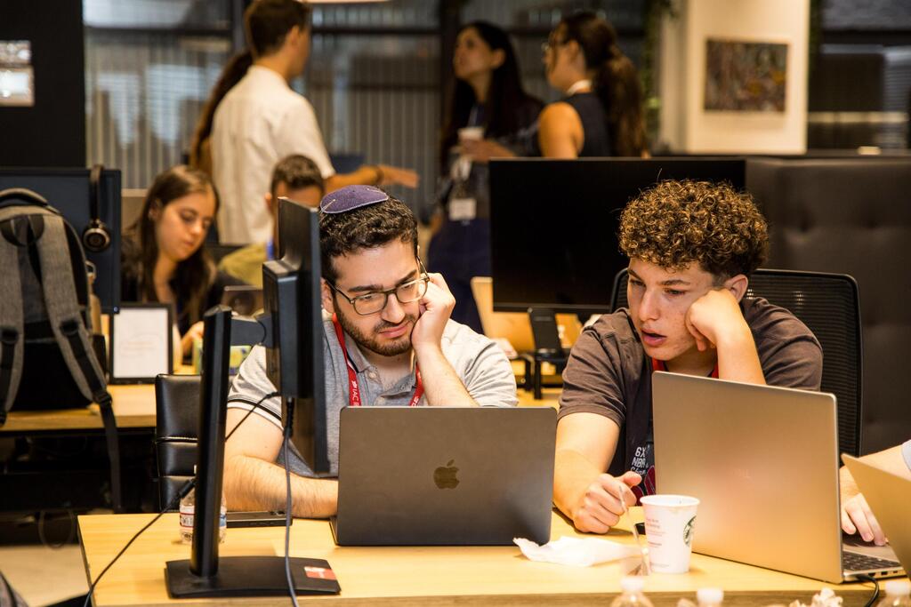 Developing tools to fight antisemitism (Photo: DADA STUDIO, Israeli-American Council (IAC)) Israeli-American Council (IAC)
