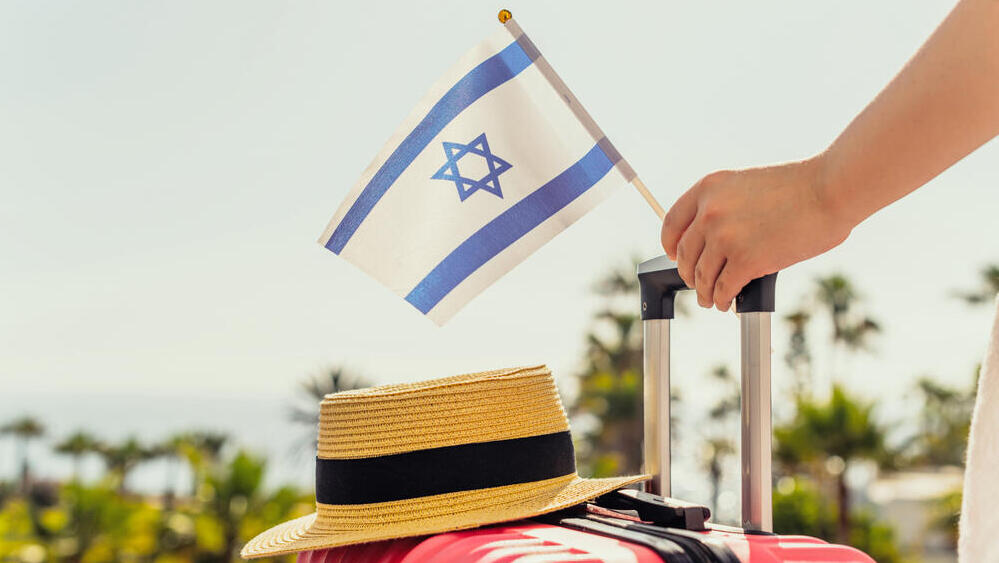 Israelis are less apprehensive about traveling abroad (Photo: FTiare / Shutterstock) פחות חוששים בדרך לחו"ל