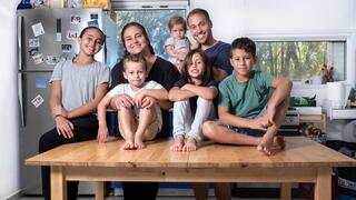 משפחת אוספנסקי על הספה