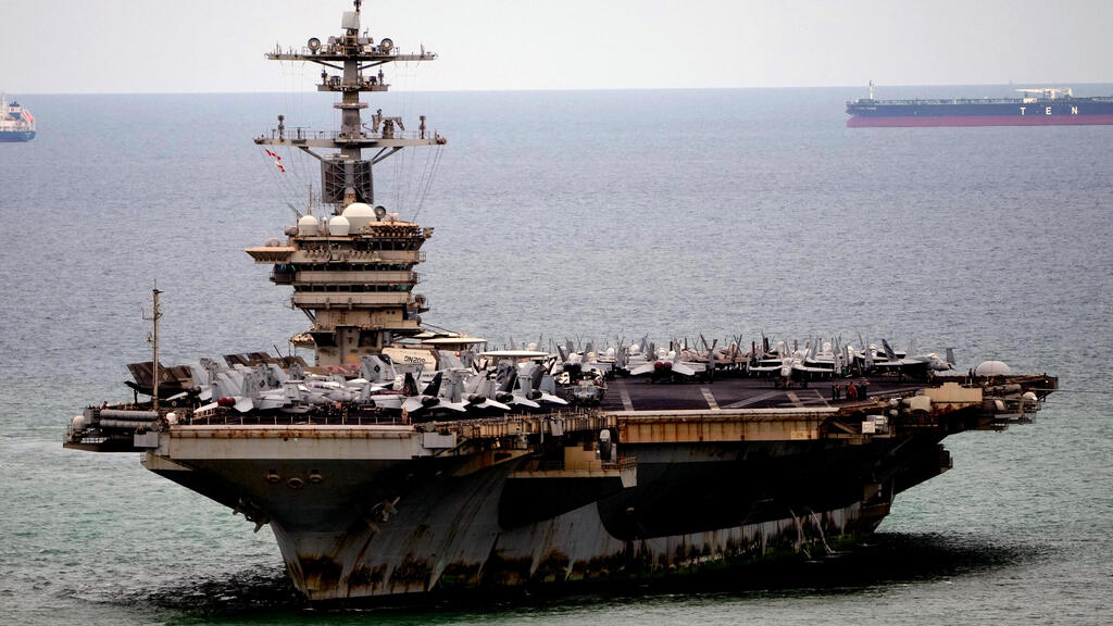 USS Abraham Lincoln arrives at Laem Chabang port in Thailand on September 2 after 268 days at sea as part of the war with Iran (Photo: AP Photo/Sakchai Lalit) 2 בספטמבר נושאת המטוסים USS אברהם לינקולן מגיעה לנמל לאם צ'באנג תאילנד אחרי משימה של 268 יום בלב ים כחלק מהמלחמה מול איראן