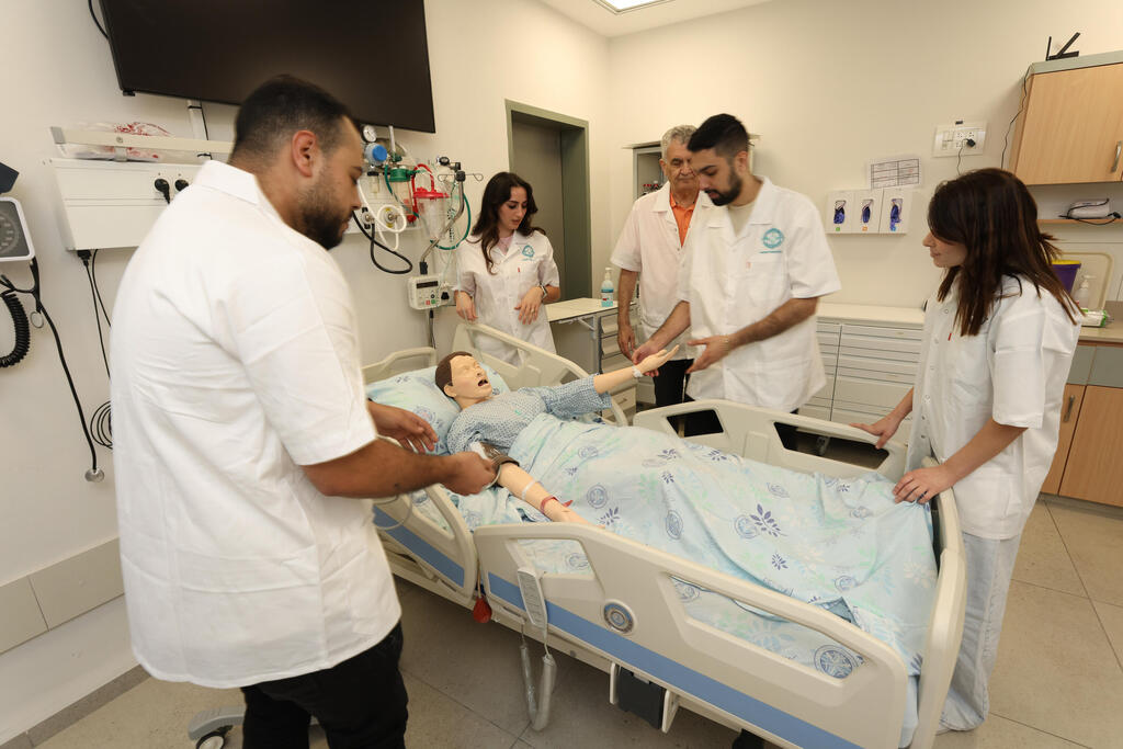 A large simulation center costing millions of shekels was established at the nursing school in recent years (Photo: Elad Gershgoren) מרכז הסימולציה בבית הספר לאחיות של בית החולים האנגלי בנצרת