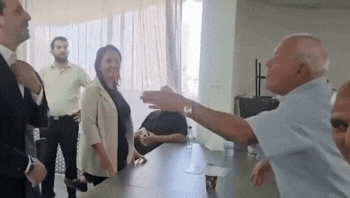 "לך תז***ן": השר מהליכוד תועד מקלל את בעלה של השרה גמליאל