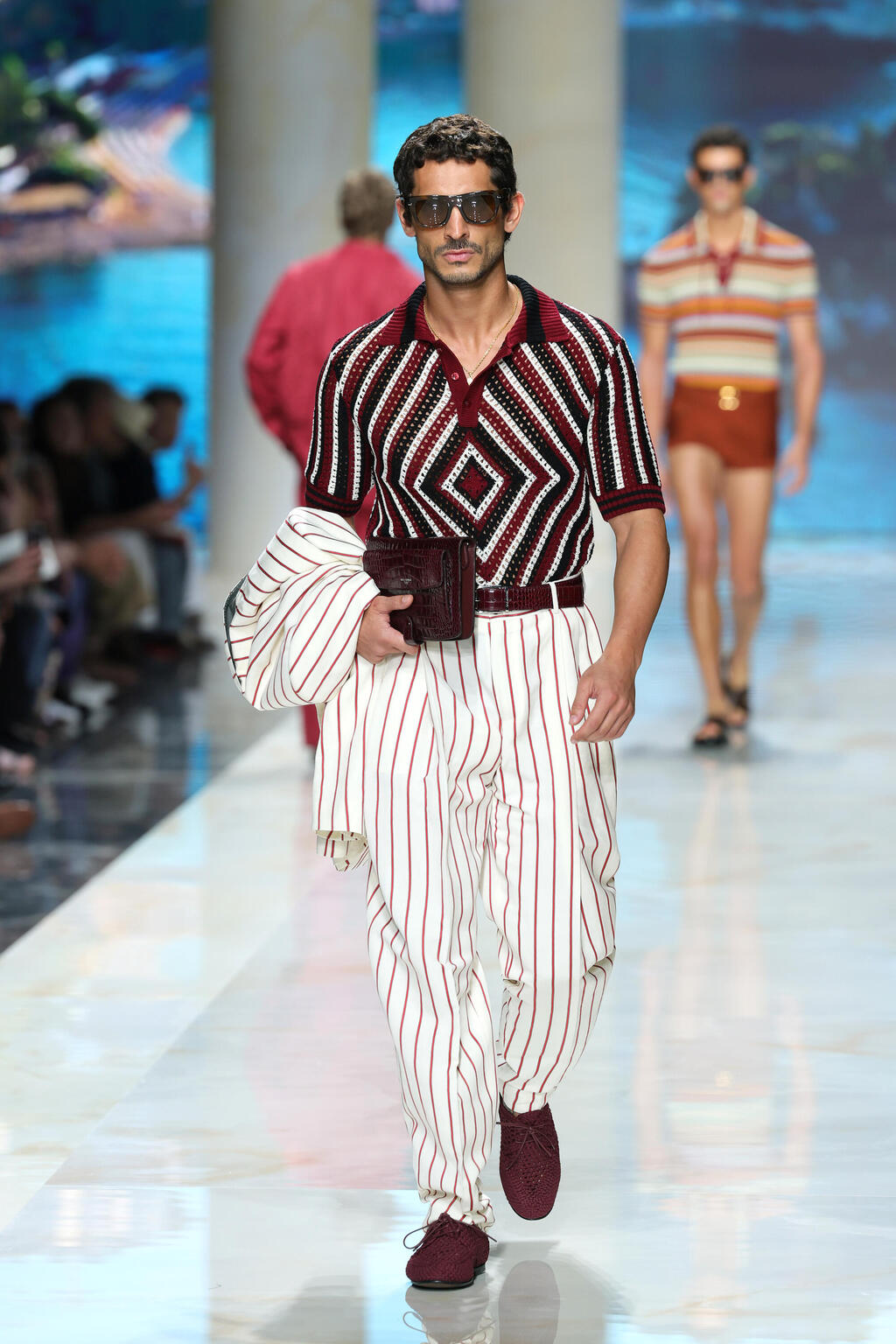 Louis Vuitton’s Fall-Winter 2026-27 menswear show (Photo: Vittorio Zunino Celotto/Getty Images) תצוגת אביב-קיץ 2027 לגברים של דולצ'ה אנד גבאנה