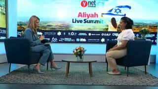 מנכ"לית משרד העלייה והקליטה, דגנית סנקר-לנגה, בשיחה עם שרון כידון