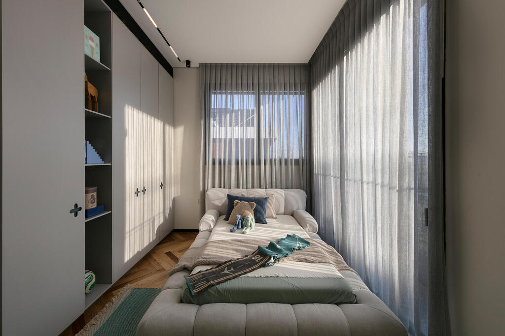 One of the children’s bedrooms (Photo: Elad Gonen) בית פרטי באבן יהודה, עיצוב פנים: ליעד יוסף