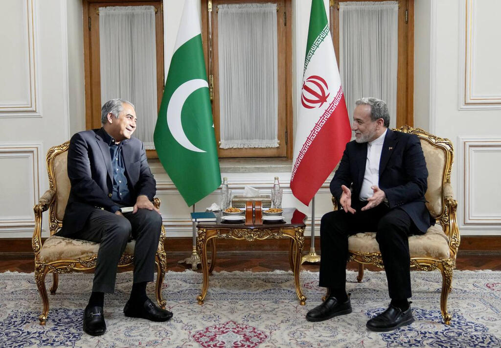 Iranian President Masoud Pezeshkian meets with chief of Defense Forces of Pakistan, Field Marshal Asim Munir, in Tehran, August 24, 2026 (Photo: Iran's Presidential website/WANA (West Asia News Agency)/Handout via Reuters) Iranian President Masoud Pezeshkian meets with chief of Defense Forces of Pakistan, Field Marshal Asim Munir, in Tehran, August 24, 2026
