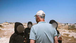 הרב בני לאו פוגש בנערי הגבעות