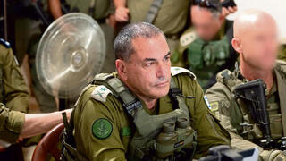 הרמטכ"ל זמיר בהערכת מצב בדרום לבנון. מיישם את תפיסת הביטחון החדשה של ישראל