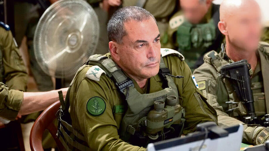 הרמטכ"ל זמיר בהערכת מצב בדרום לבנון. מיישם את תפיסת הביטחון החדשה של ישראל
